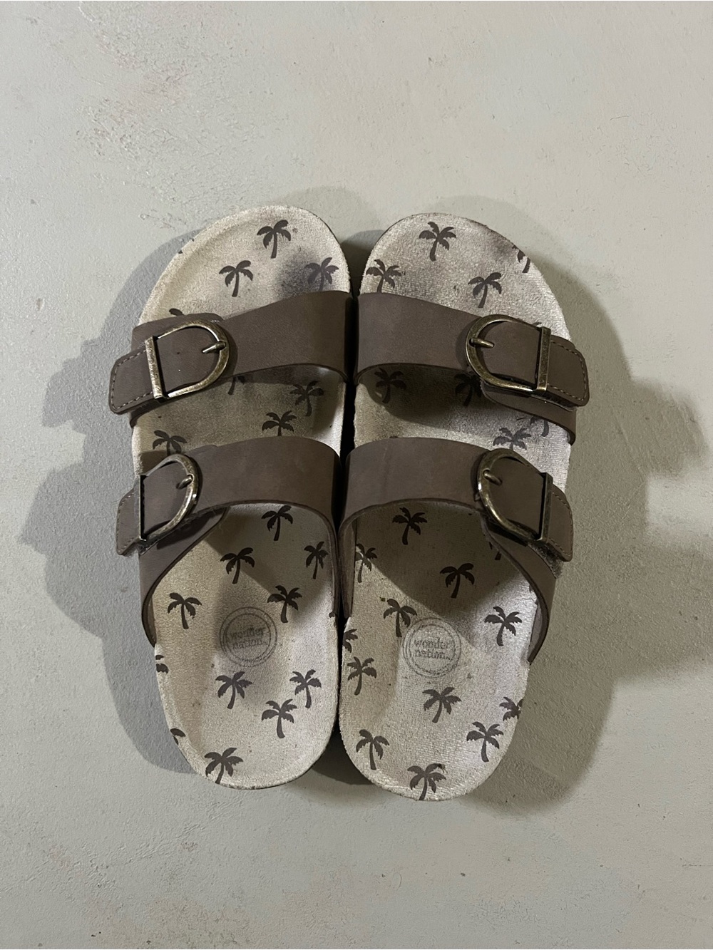 Wonder Nation Slip On Sandals Size 4